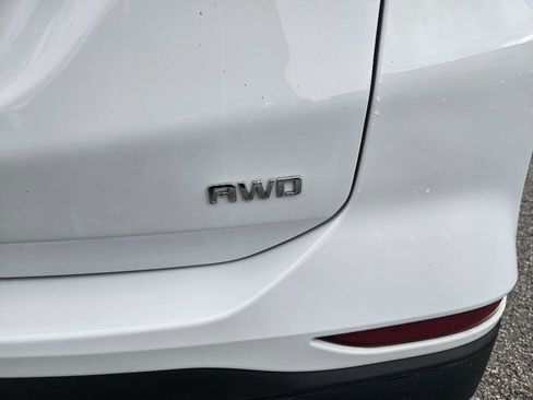 Used 2019 Chevrolet Equinox LS image 10