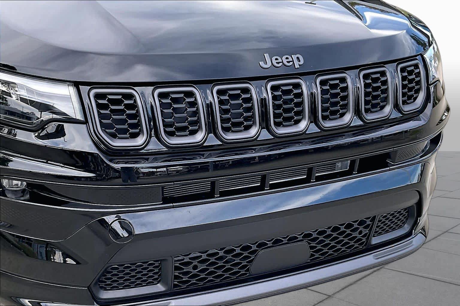 Used 2025 Jeep Compass Limited w/ High Altitude Package AWD/4WD image 30