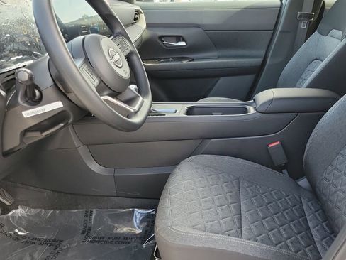 New 2026 Nissan Kicks SV w/ SV Premium Package FWD image 17