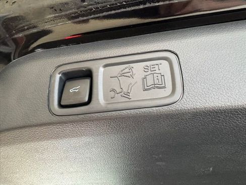 Used 2024 Ford Expedition Limited AWD/4WD image 37