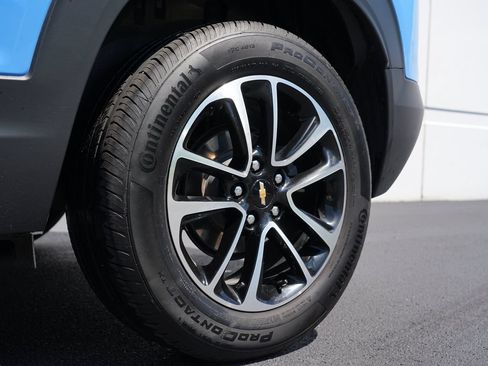 Used 2024 Chevrolet TrailBlazer LT FWD image 32
