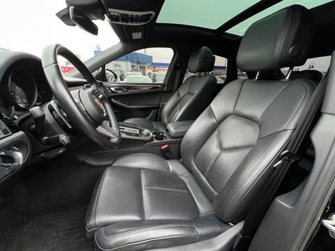 Used 2023 Porsche Macan S image 11