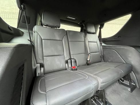 Used 2025 GMC Yukon Denali AWD/4WD image 18