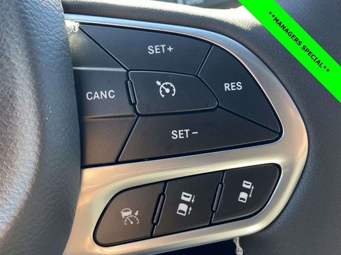 New 2026 Chrysler Pacifica Select image 21