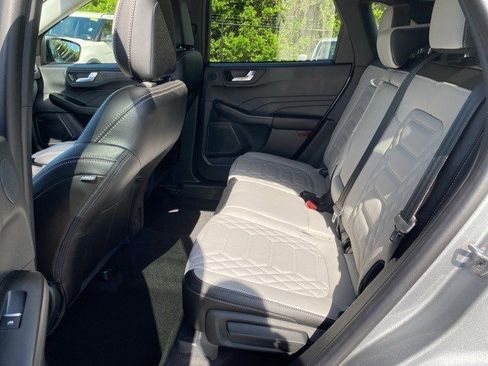 Certified 2024 Ford Escape Platinum w/ Premium Technology Package image 13