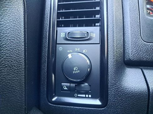 Used 2023 RAM 1500 Express AWD/4WD image 25