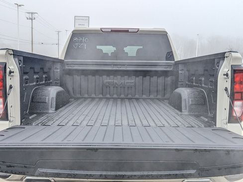 New 2026 GMC Sierra 1500 SLE w/ X31 Off-Road Package image 13