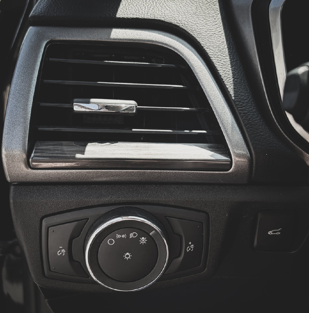 Used 2018 Ford Fusion Energi SE FWD image 8