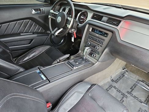 Used 2014 Ford Mustang GT Premium w/ Comfort Package RWD image 26