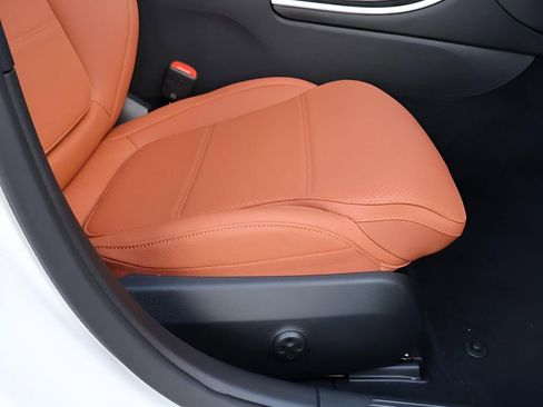 New 2026 Mercedes-Benz C 300 4MATIC Sedan image 12