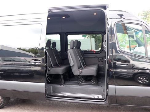 Used 2025 Mercedes-Benz Sprinter 2500 image 15