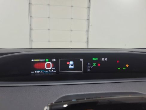 Used 2020 Toyota Prius LE image 15