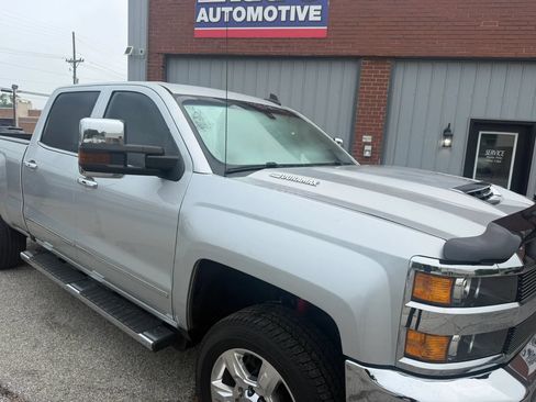 Used 2019 Chevrolet Silverado 2500 LTZ w/ Duramax Plus Package AWD/4WD image 17