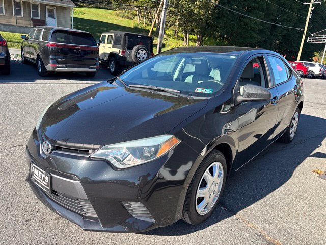Used 2016 Toyota Corolla LE FWD image 3