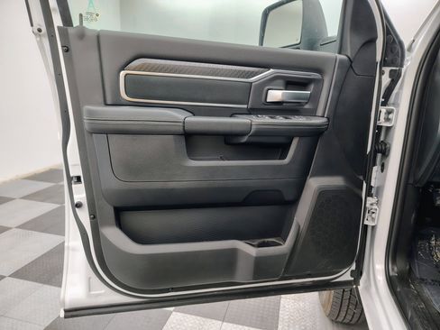 New 2026 RAM 3500 Big Horn AWD/4WD image 16