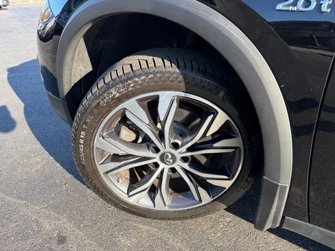 Used 2018 INFINITI QX30 Premium w/ Navigation Package image 43