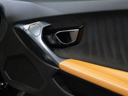 Used 2015 Lamborghini Huracan LP 610-4 AWD/4WD image 24