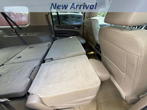Used 2017 Chevrolet Suburban LT AWD/4WD image 9