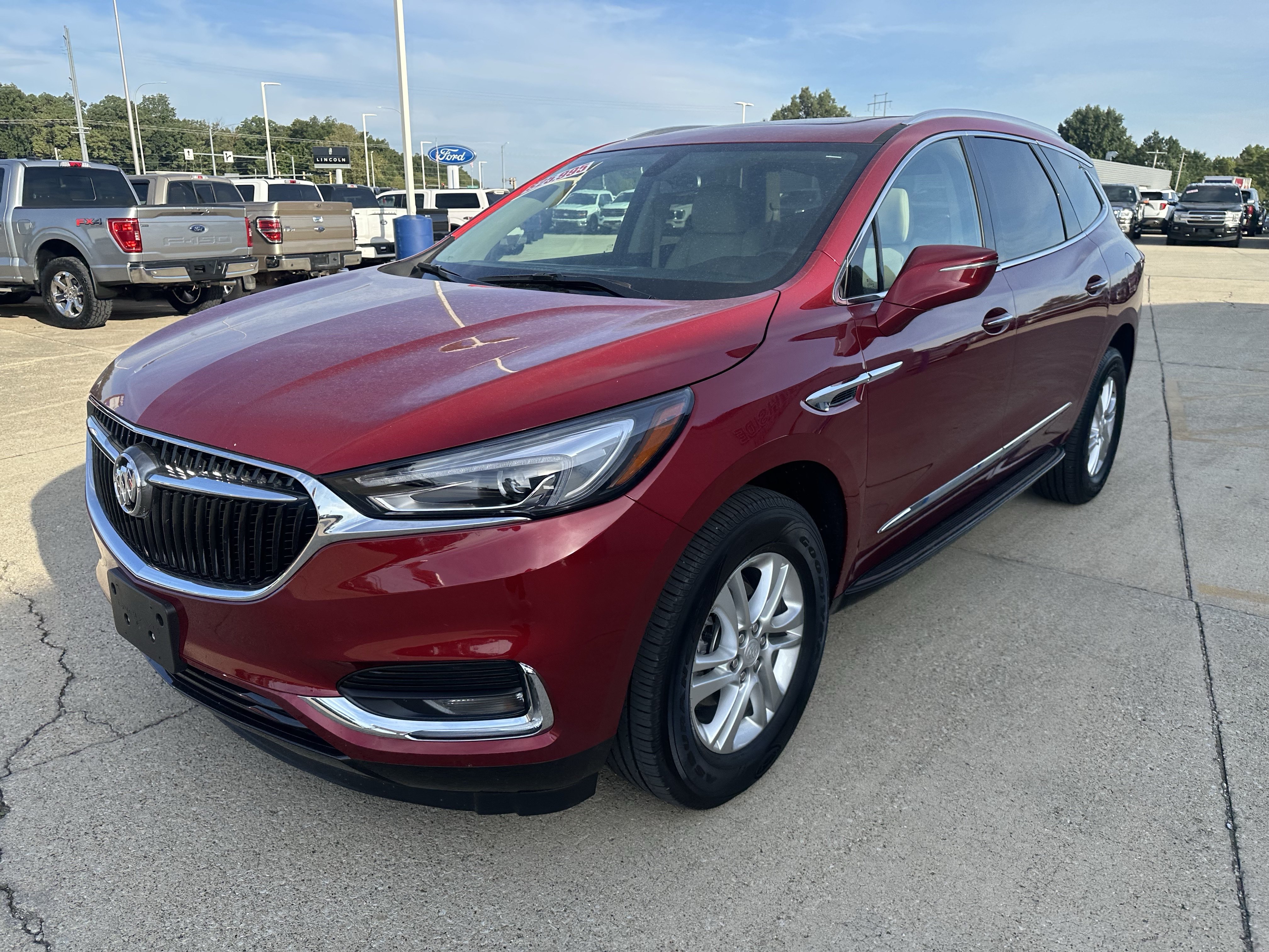 Used 2021 Buick Enclave Essence w/ Sound and Sites Package AWD/4WD image 15