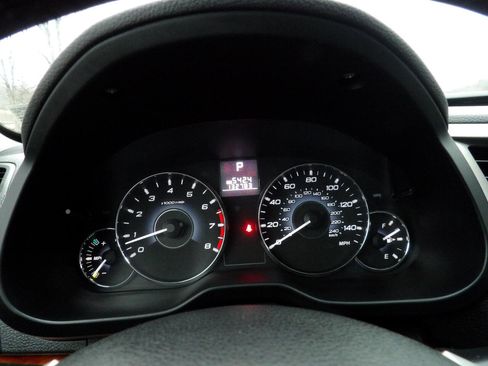 Used 2012 Subaru Outback 2.5i Limited w/ Moonroof Pkg image 11