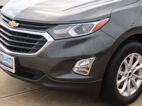 Used 2020 Chevrolet Equinox LT image 3