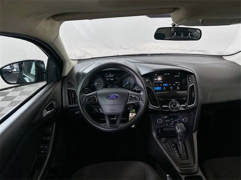 Used 2018 Ford Focus SEL image 22