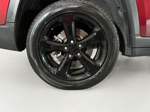 Used 2022 Jeep Grand Cherokee L Laredo RWD image 35