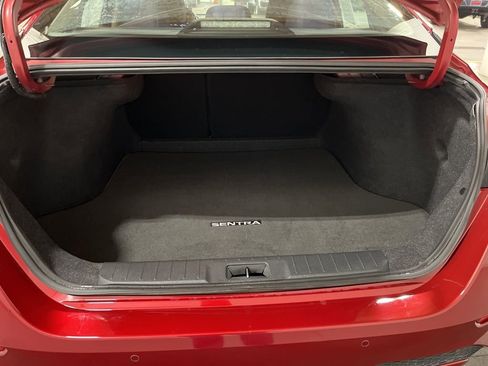 Used 2020 Nissan Sentra SV FWD image 8