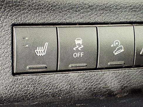 Used 2017 Jeep Wrangler Sahara image 21