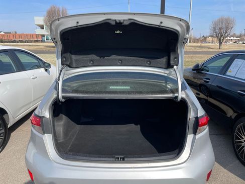 Used 2023 Toyota Corolla LE image 29