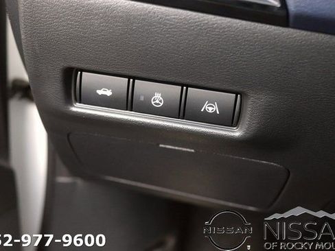 New 2026 Nissan Sentra SL w/ Floor Mat Package FWD image 24