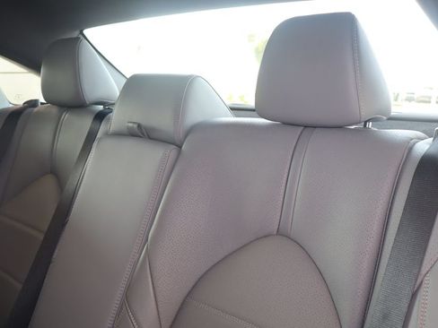 Used 2021 Toyota Avalon Limited w/ Advanced Safety Package FWD image 32