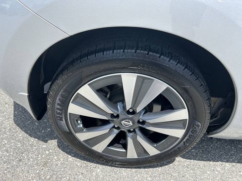Used 2016 Nissan Leaf SV w/ Premium Package FWD image 14