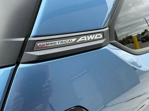 Used 2025 Subaru Forester Premium AWD/4WD image 7