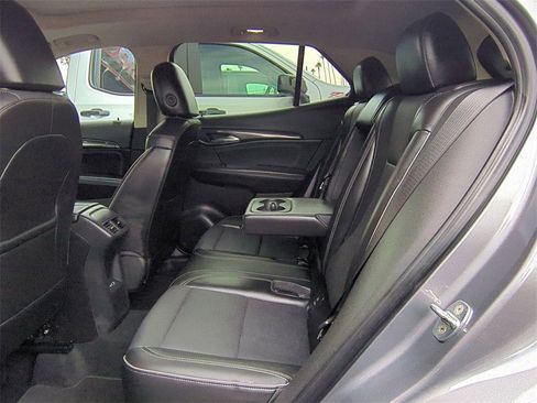 Certified 2022 Buick Envision Essence w/ Technology Package I image 28