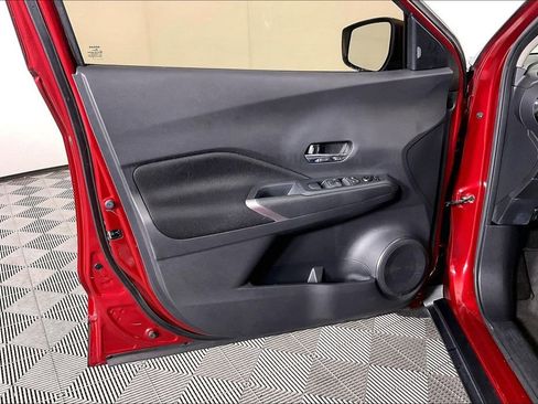 Used 2022 Nissan Kicks SV FWD image 22