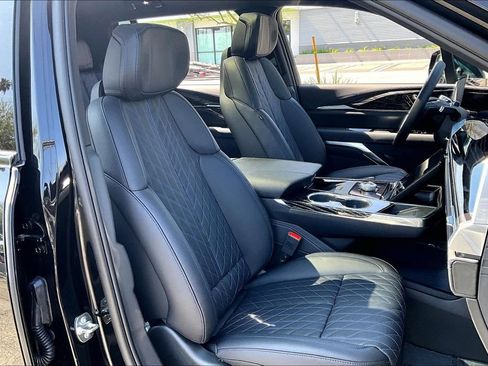 New 2026 Cadillac Escalade IQL Luxury w/ LPO, Floor Liner Package AWD/4WD image 34