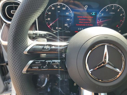 Used 2026 Mercedes-Benz GLC 300 image 32