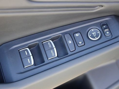 New 2025 Honda Accord SE image 17