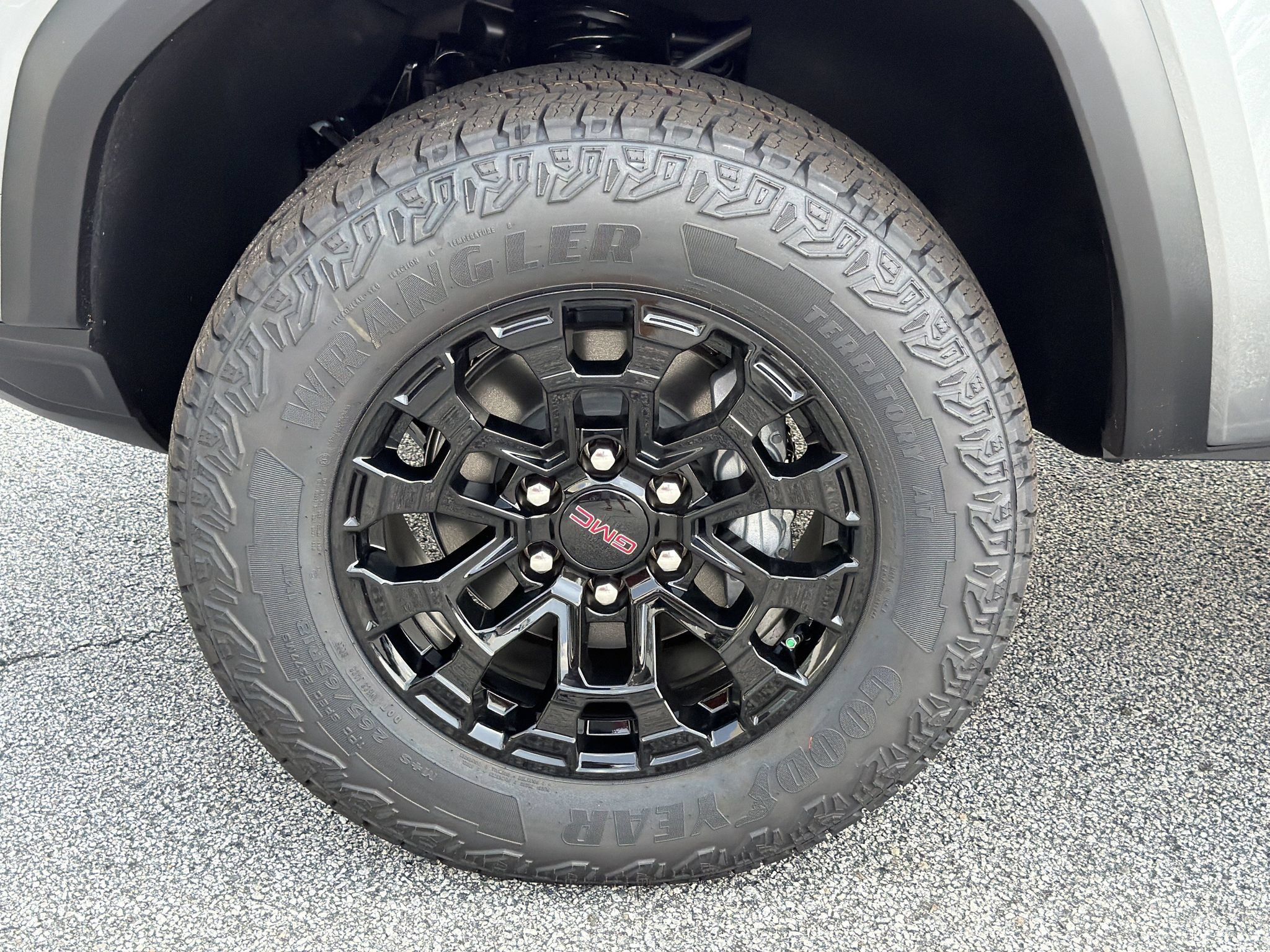 New 2026 GMC Canyon Elevation w/ Convenience Package RWD image 21
