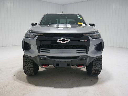Used 2023 Chevrolet Colorado ZR2 w/ ZR2 Convenience Package III image 2