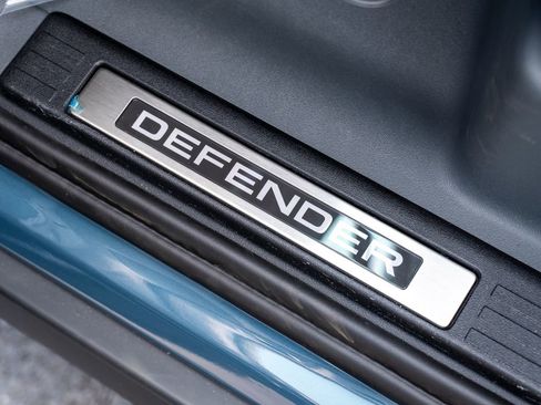 New 2025 Land Rover Defender 110 S image 15