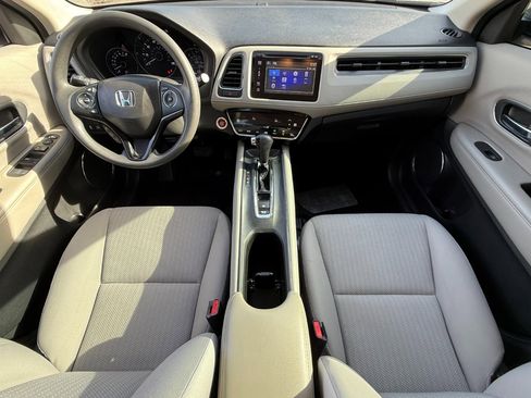 Used 2017 Honda HR-V EX image 8