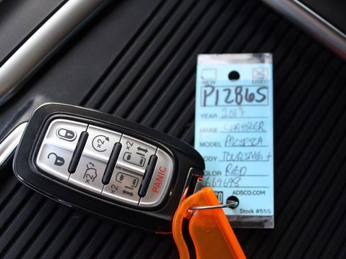 Used 2017 Chrysler Pacifica Touring-L Plus w/ Advanced Safetytec Group image 37