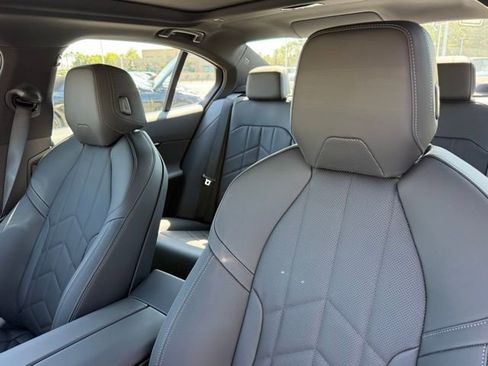 New 2026 BMW 550e xDrive image 19