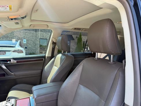 Used 2019 Lexus GX 460 Premium AWD/4WD image 13