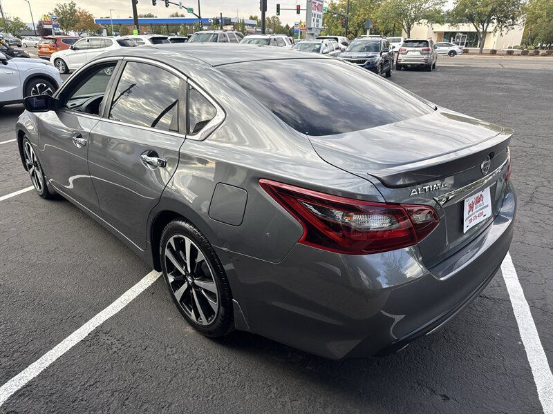 Used 2018 Nissan Altima 2.5 SR FWD image 3