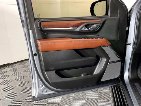 Used 2024 GMC Yukon XL Denali Ultimate image 25