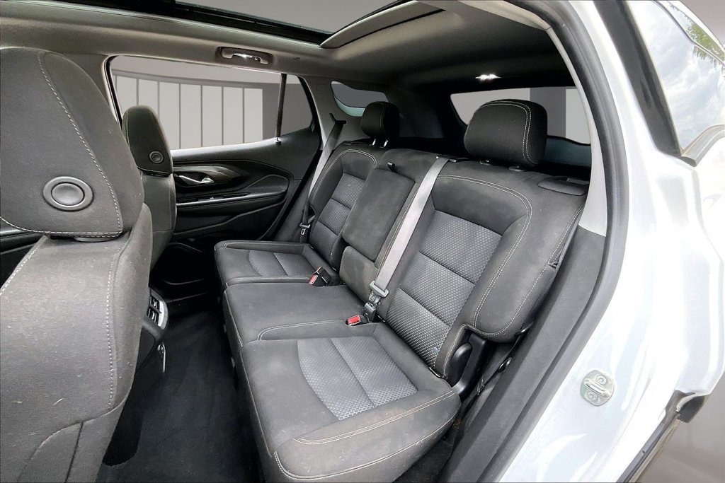 Used 2023 GMC Terrain SLE w/ Driver Convenience Package FWD image 28