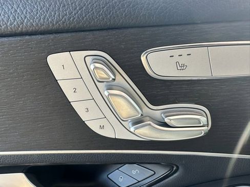 Used 2021 Mercedes-Benz GLC 300 GLC 300 image 28